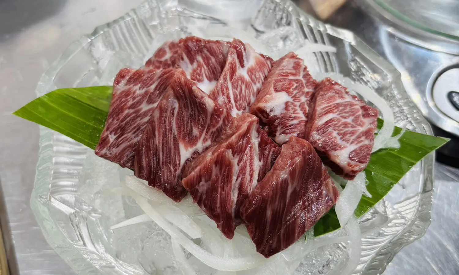馬刺し / Basashi (horse sashimi)