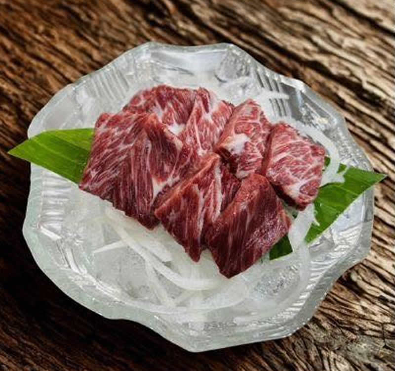 Kumamoto premium horse sashimi